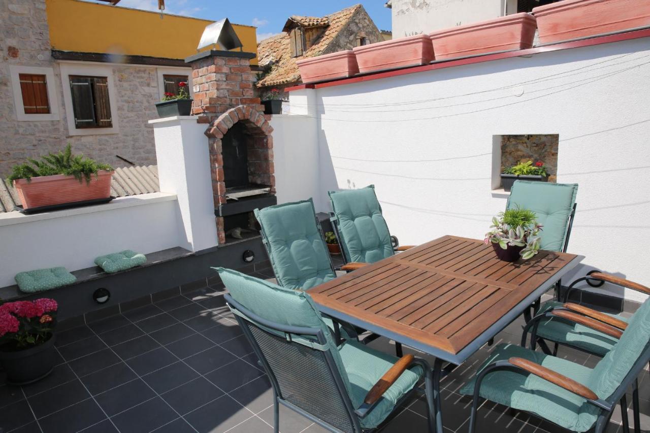וודיצה Apartments Stonehouse מראה חיצוני תמונה